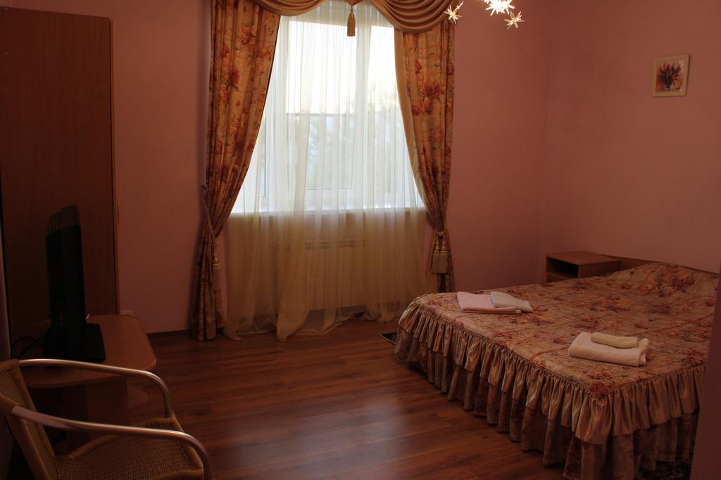 Sofiya Mini Hotel Γκελεντζίκ Δωμάτιο φωτογραφία